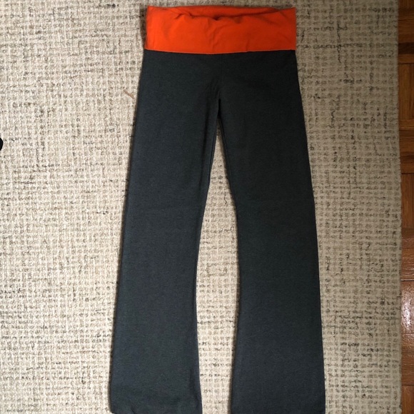 moda international yoga pants